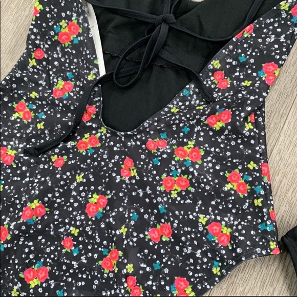 HOST PICK - IRON FIST DITZY DIZZY SWIMSUIT - Picture 5 of 6